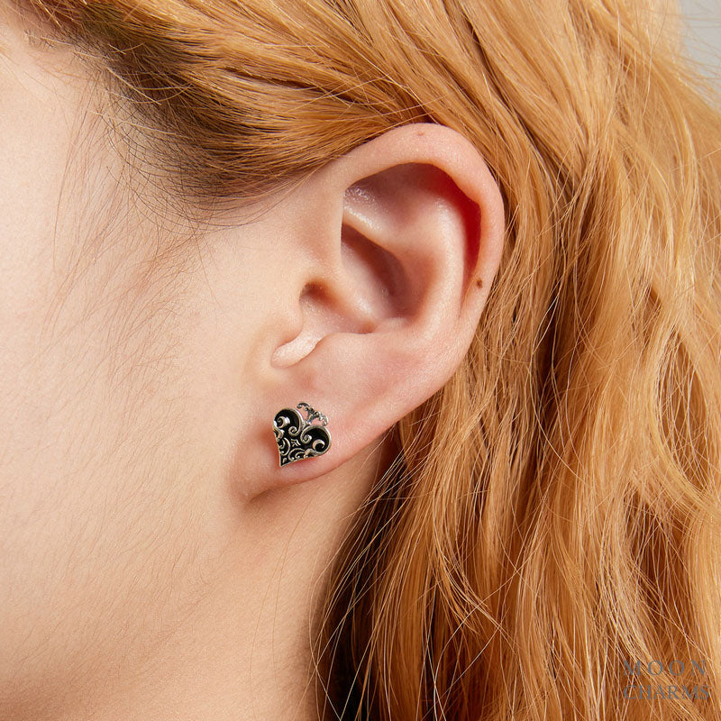 Asymmetrical Poker Heart Stud Earrings